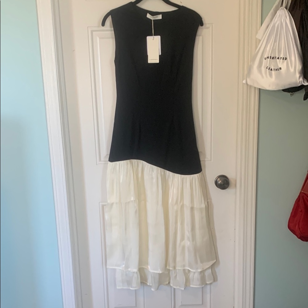 Commense Black and White Sleeveless Dress